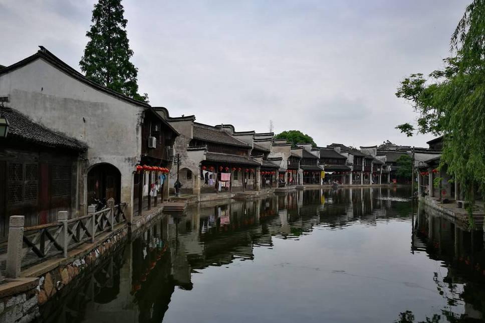 救援医学院学生